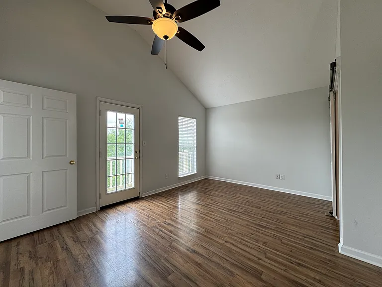 216 Kirkcauldy Dr — Photo 9