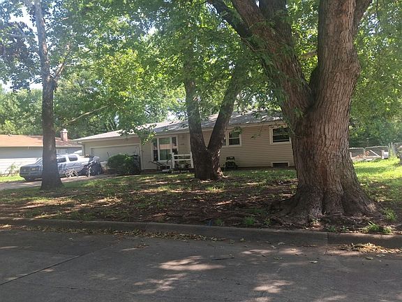 2nd image of 1920 Strong Ave