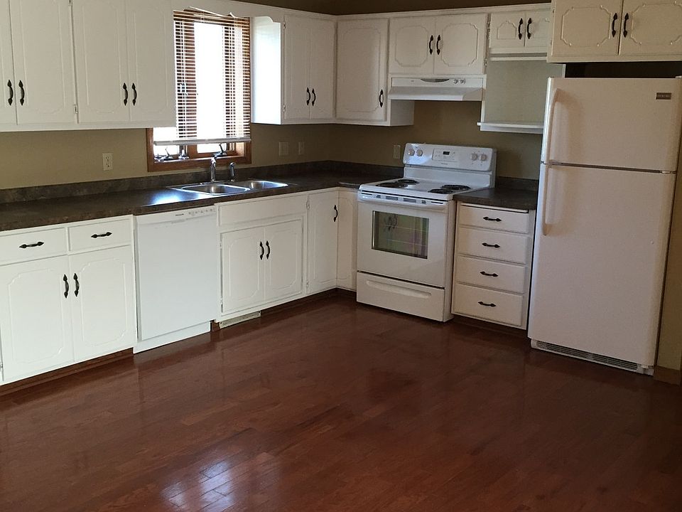 2nd image of 276 Balsam Dr