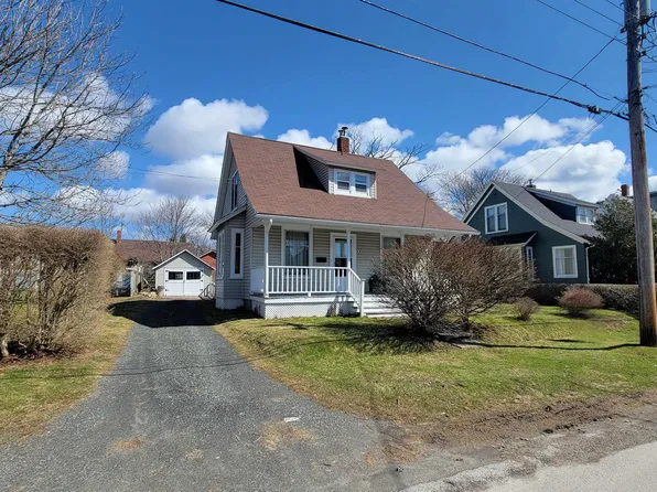 30 Porter St, Yarmouth, NS B5A 2Y6
