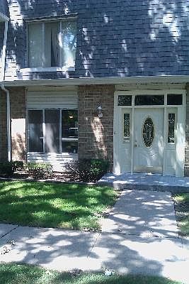 1st image of 808 Sandra Dr APT 1B