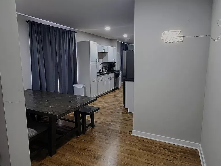 432 Sanders St #4 — Photo 5