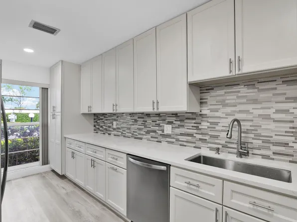 8844 Belle Aire  Dr Drive #224, Boca Raton, FL 33433