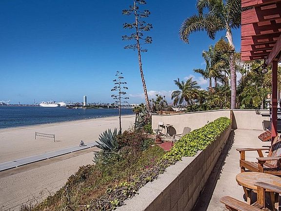 3rd image of 1616 E Ocean Blvd Unit 12