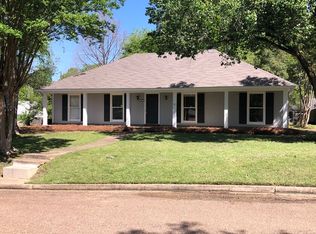 44 Camellia Ln, Madison, MS 39110