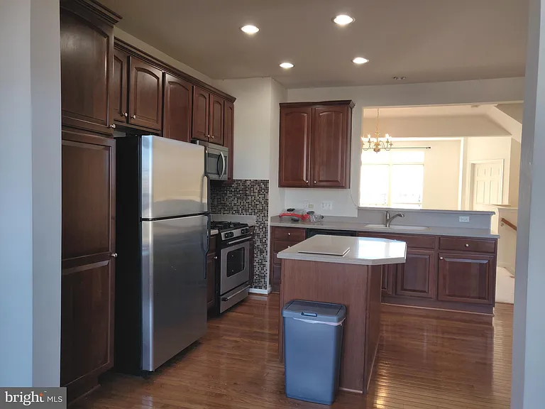 4638 Odessa Dr — Photo 4