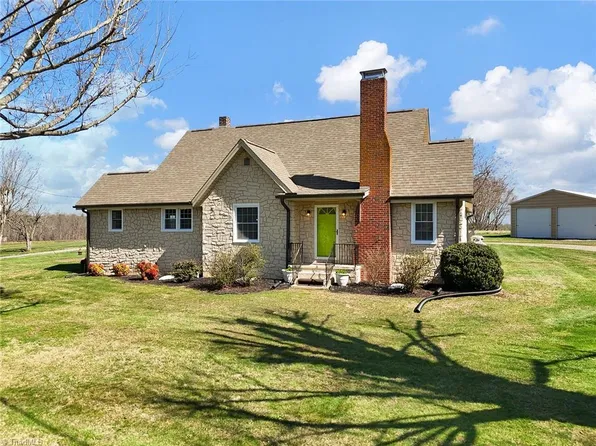 1103 Copeland School Rd, Dobson, NC 27017