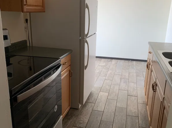 8835 N Swan Rd APT 7, Milwaukee, WI 53224