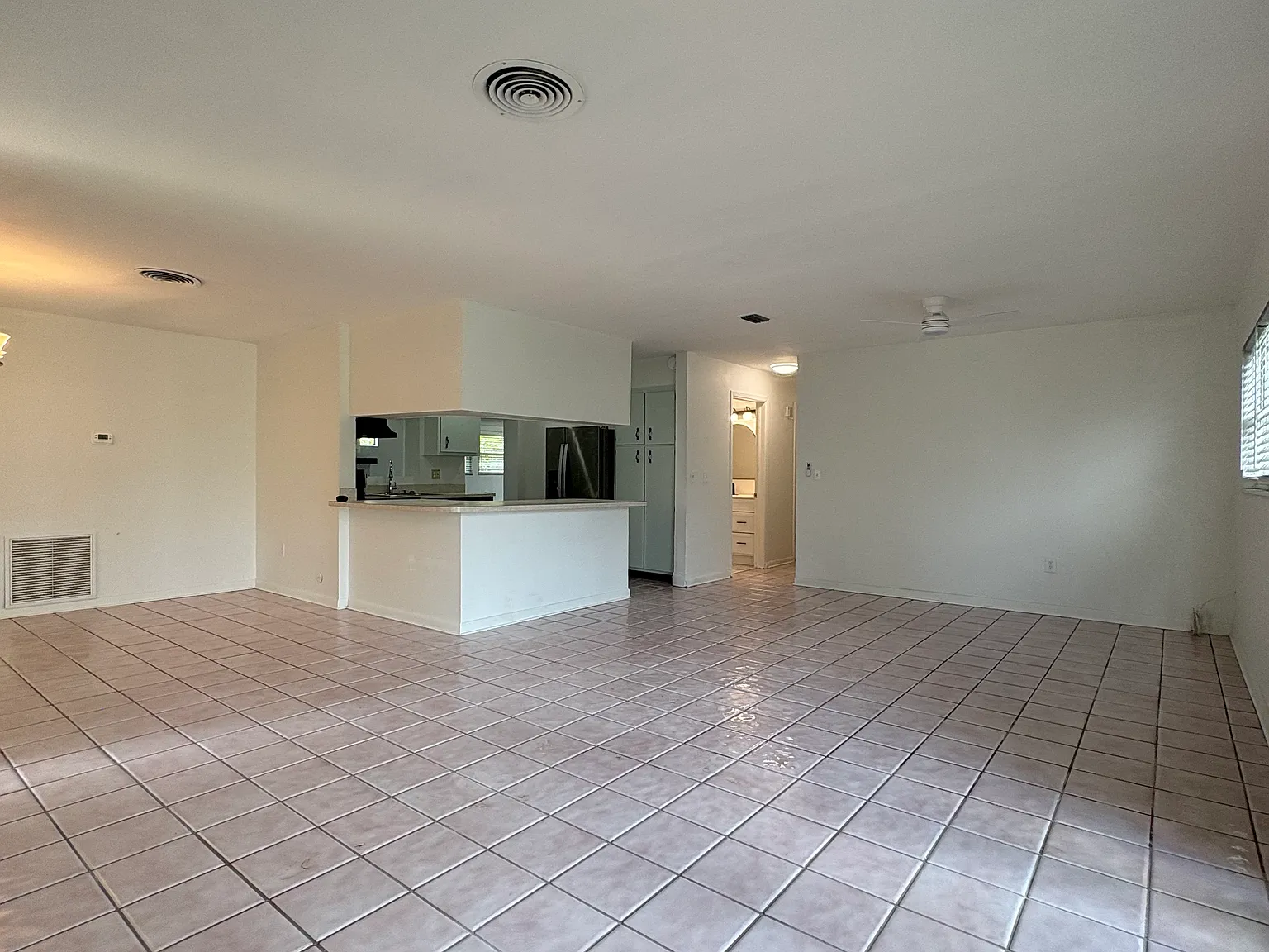 3 bed, 1480 sqft, $2,350 — Photo 2