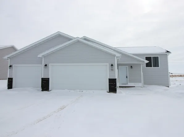 705 Cobblestone Loop SW, Mandan, ND 58554