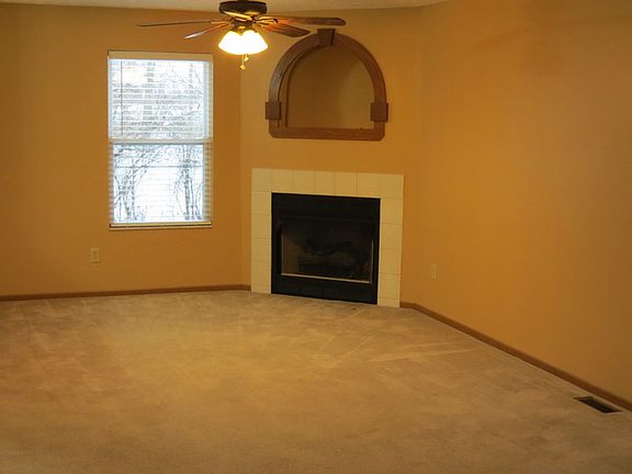2nd image of 438 Oak Breeze Dr