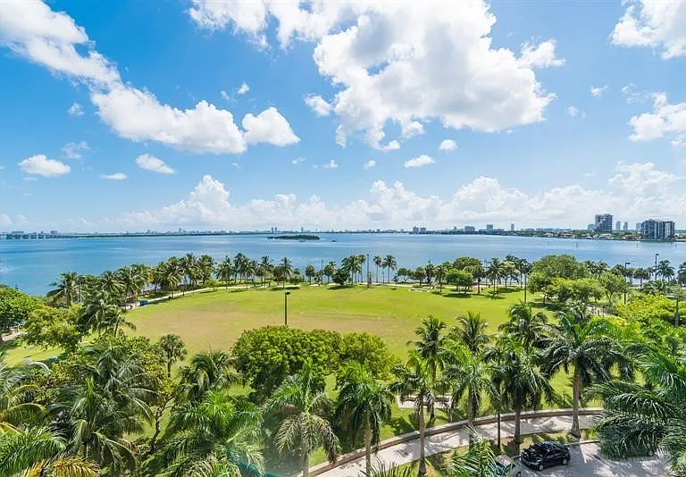 1900 N Bayshore Dr #1709 — Photo 22