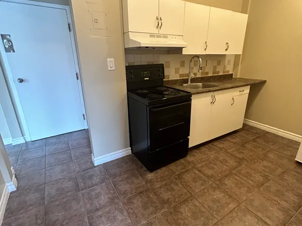 7 Mary St #201, Hamilton, ON L8R 1J6