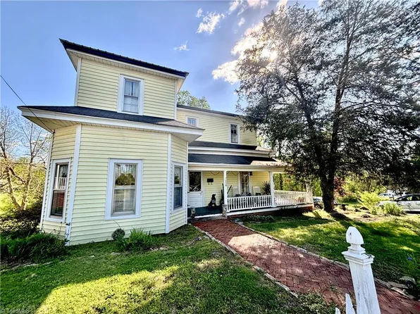 228 Gwyn Ave, Elkin, NC 28621