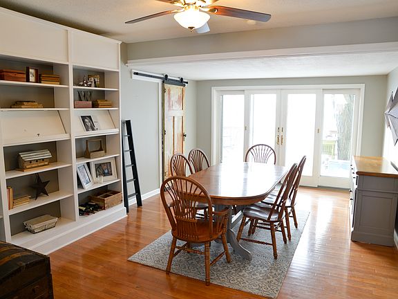 5th image of 207 Rhinehart Ave