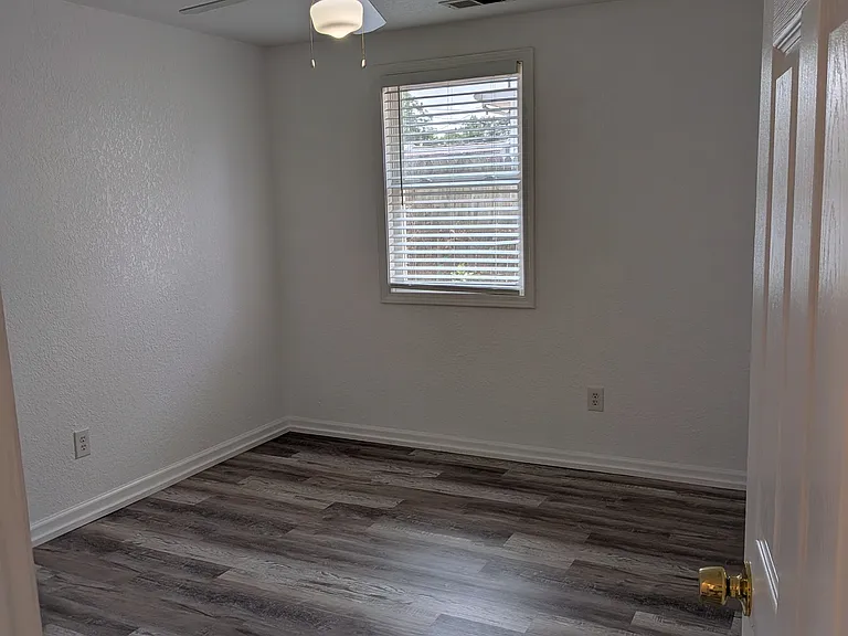 5548 Steffens Ave — Photo 5