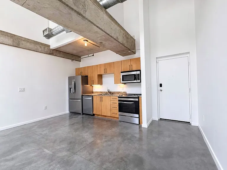 1001 Belleview St #103 — Photo 3