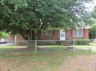 210 Southern Dr, Dudley, NC 28333