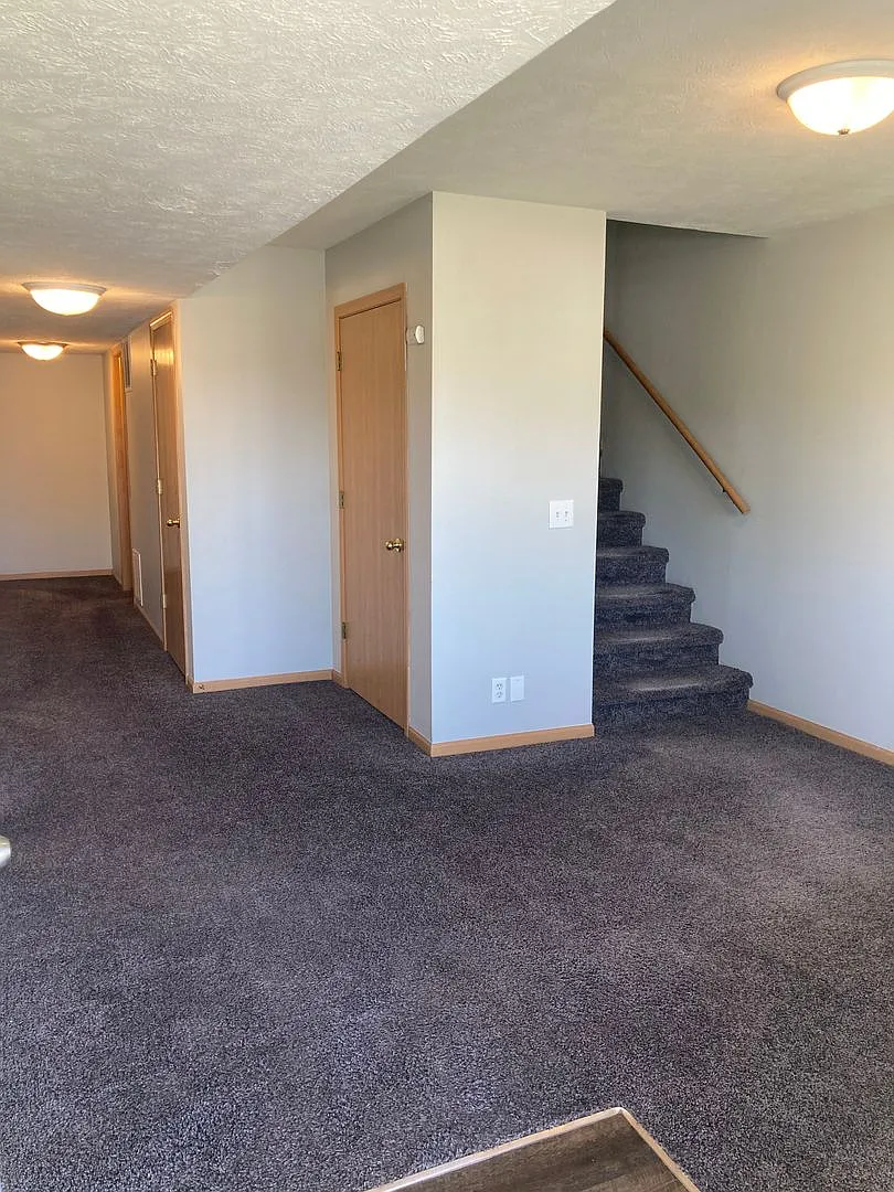 2225 R St — Photo 3