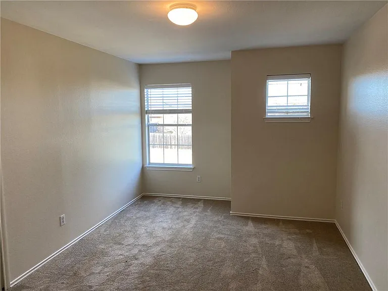 804 Sherry Dr — Photo 22