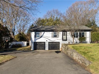 32 Rolling Acres Dr, Cumberland, RI, 02864