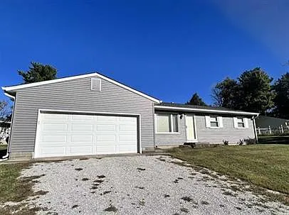 4111 E Deckard Dr — Photo 4