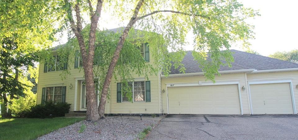 1st image of 817 Lake Susan Hills Dr
