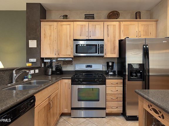 4th image of 93 E White Mountain Boulevard #39