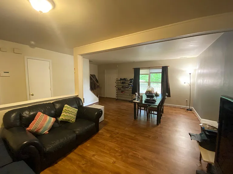 507 Randolph St — Photo 4