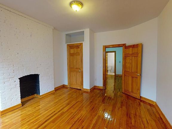 2nd image of 435 W 46th St #4RE1