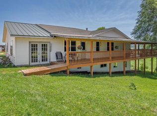 11523 Klang Dr, Cazenovia, WI 53924