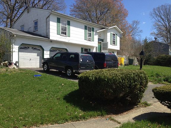 3rd image of 1157 Manor Dr