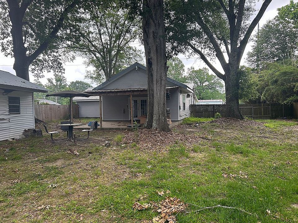 2nd image of 3021 Old Baker Rd
