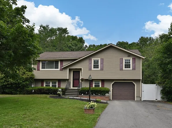 117 Rolling Ridge Ln, Methuen, MA 01844