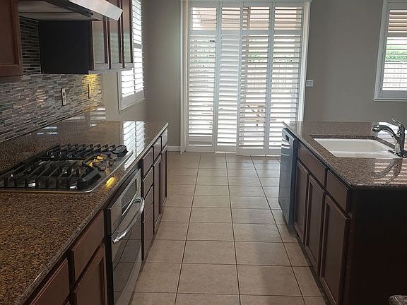 4th image of 2696 Richardson Dr