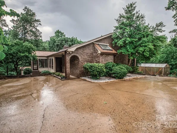 3700 Gainesway Ct NW, Concord, NC 28027