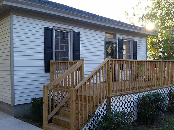 Front Deck Pic 4
