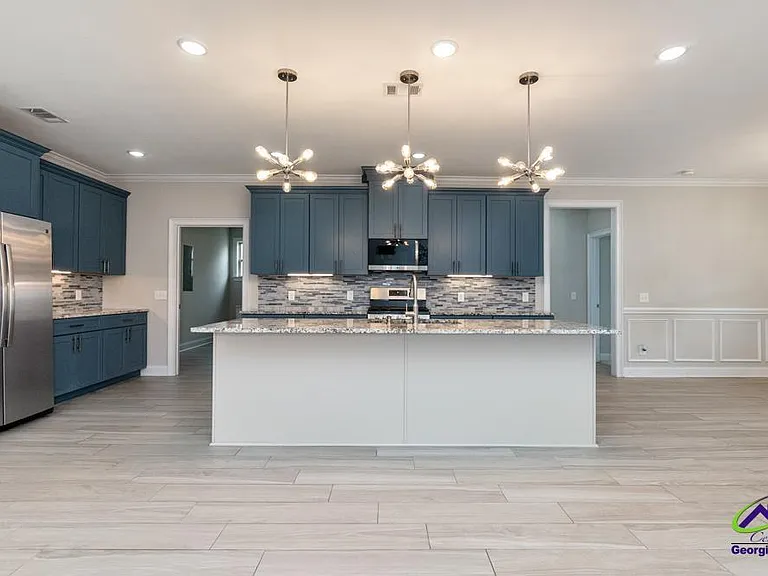 101 Georgia Dean St — Photo 16