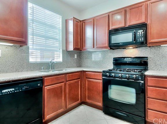 5th image of 7045 Roseville St