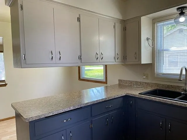 1832 Oakdale Dr — Photo 8