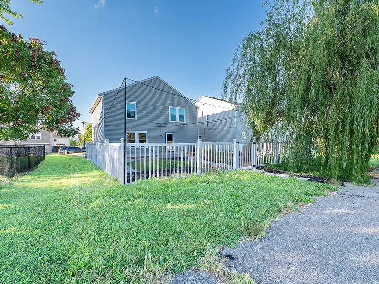 2887 Ludwig Dr — Photo 29