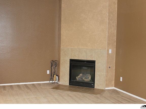 3rd image of 116 N Silverwood Dr