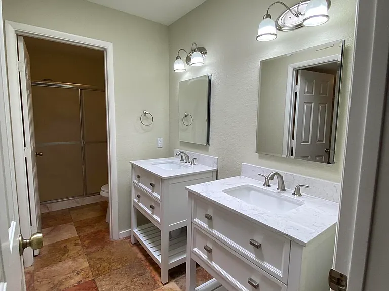 4014 E Cortez St — Photo 22