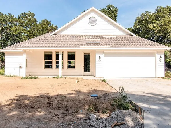 212 Navajo Trl, West Tawakoni, TX 75474