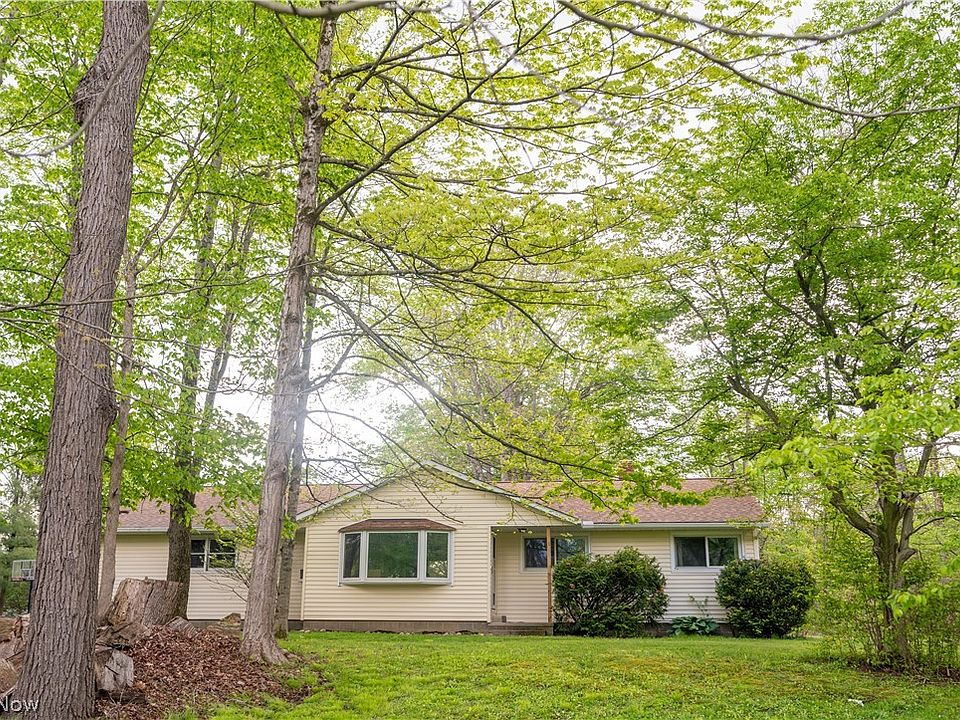 1st image of 18889 Riverview Dr