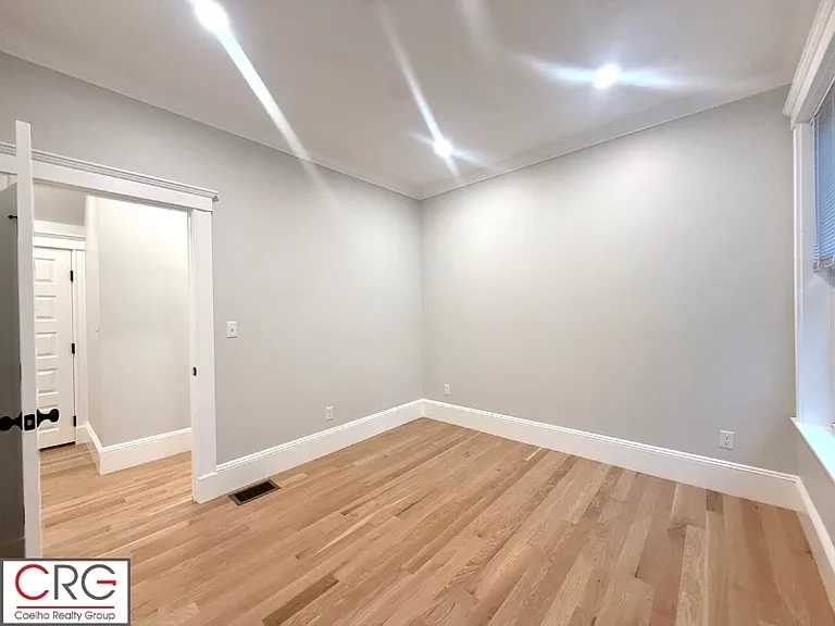 170 Webster Ave #1 — Photo 35