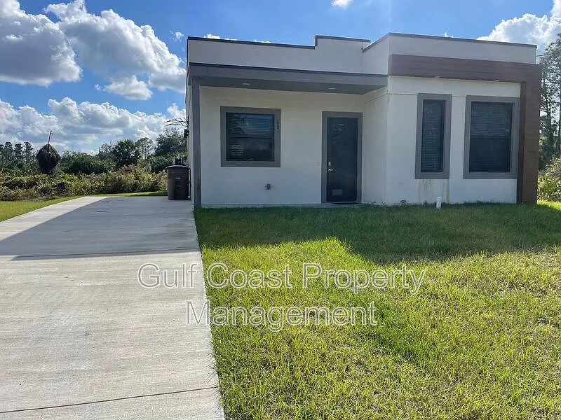 Building Photo - 681 Windermere Dr