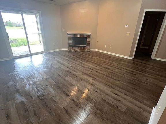 2nd image of 3307-3309 Hopkins Dr