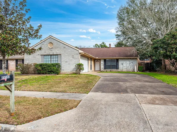 22722 Hawkwood Dr, Spring, TX 77373