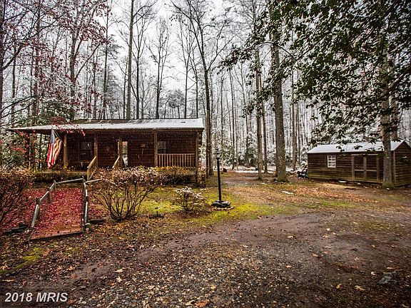 3rd image of 232 Horseshoe Dr